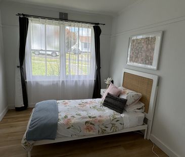Fully Furnished Cozy Town Delight - Photo 3
