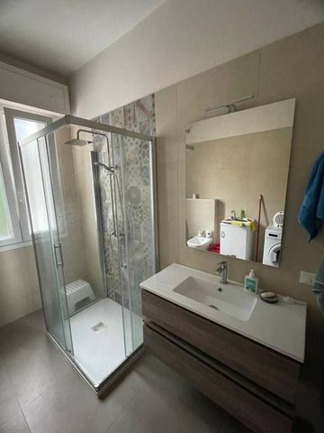 Luminosa stanza singola Via del Parco - Photo 2