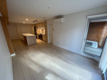 350 Rue Eleanor, apt. 421 - Photo 4