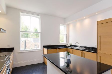 3 bedroom flat to rent - Photo 3