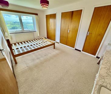 4 bedroom detached house to rent - Photo 1
