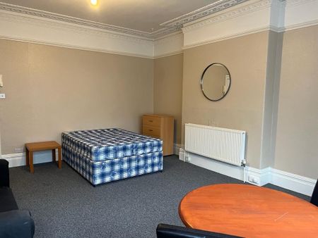 Studio Flat, Walsingham Road, BS6 - Photo 5