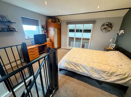 Commercial Street, Leeds, Morley - Photo 4