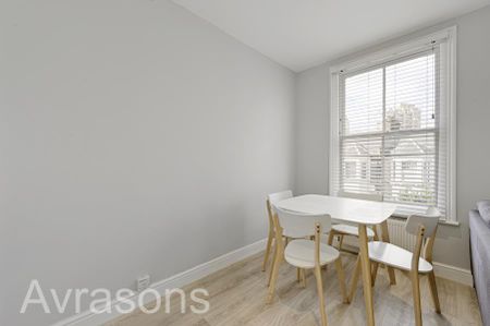 3 bedroom flat to rent - Photo 2