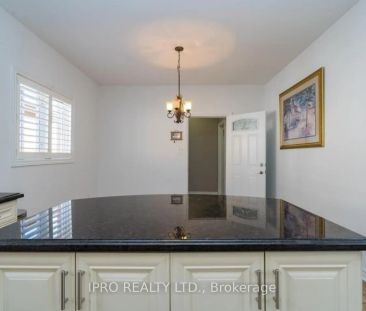 Detached Home For Lease | W8333186 - Photo 6