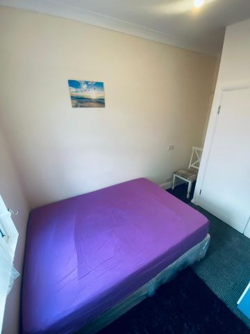Room in a Shared House, Natal Road, SW16 - Photo 2
