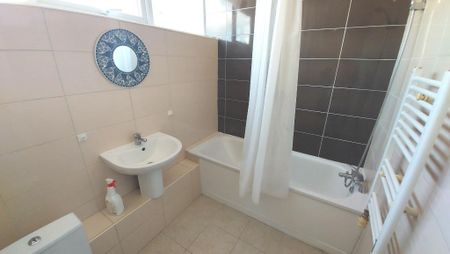 1 bedroom duplex to rent - Photo 3