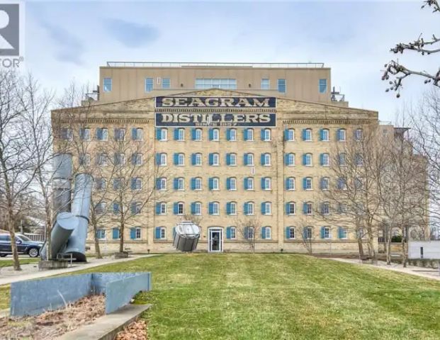 3 FATHER DAVID BAUER Drive Unit# 305 | 3 FATHER DAVID BAUER Drive Unit# 305, Waterloo - Photo 1