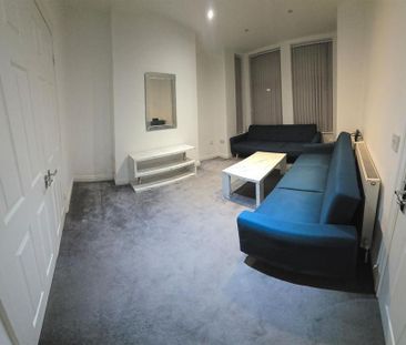 5 bedroom house to rent - Photo 2