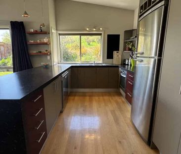 Perfect Family Home in Prime Stoke Location - Photo 3