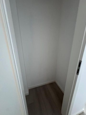 Moderne 3-Zimmer Wohnung mit Einbauküche und Balkon an der Lagarde-Kaserne! - Photo 3