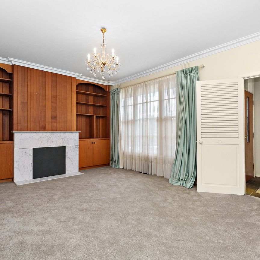 Thinking of selling? Contact our agent - Photo 1