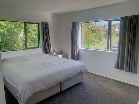 4 bedroom townhouse 5 mins walk to beach - Photo 2