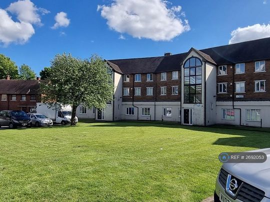 2 bedroom flat to rent - Photo 1