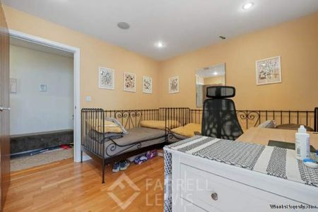 2 bedroom property to rent in London - Photo 4