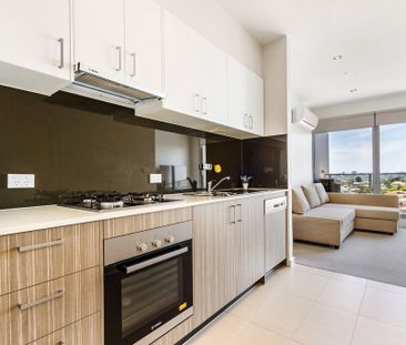 FULLY FURNISHED IMMACULATE APARTMENT IN BOX HILL - Photo 4