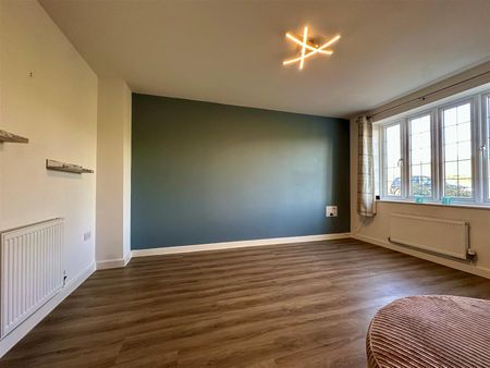 Haystack Avenue, Chippenham, SN14 - Photo 2