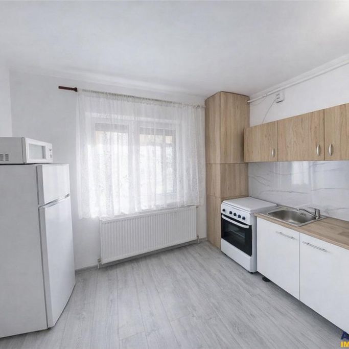 Garsoniera practica,Central: vis-a-vis de Universitatea Tran - Fotografie 1