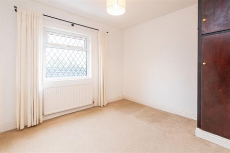 2 bed House - Mid Terrace To Let - Photo 5