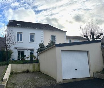 Location maison 4 pièces, 82.00m², Carquefou - Photo 2