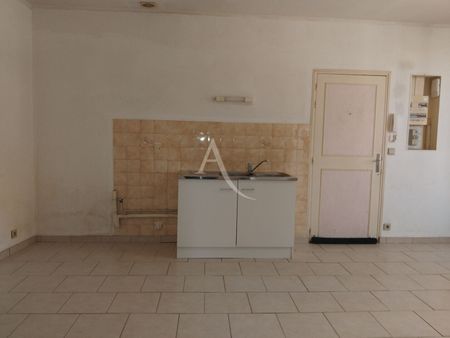 Location Appartement 3 pièces 59m² DOUE LA FONTAINE 49700 - Photo 3