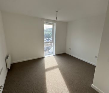 Red Hand Close, Burton on Trent, Staffordshire, DE14 1FB - Photo 1