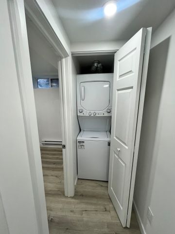 For Lease - 907 Smyth Road Unit# B, Elmvale Acres and Area, Ontario - Photo 4