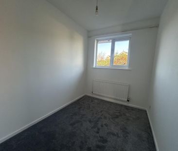 2 bedroom semi-detached house to rent - Photo 3