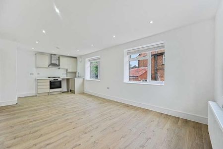 Boxtree Road, Harrow, HA3 - Photo 2