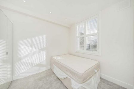 4 bedroom flat to rent - Photo 4