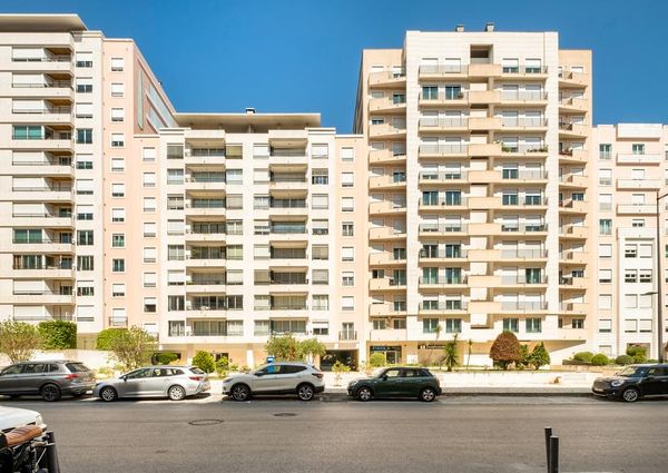3 Bedroom Apartment with a view, Telheiras, Lisboa