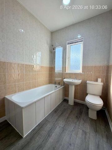 Victoria Terrace, Houghton Le Spring, Tyne And Wear, DH4 - Photo 2