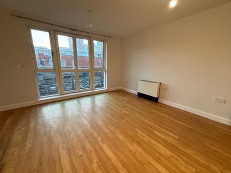 2 bedroom flat to rent - Photo 4