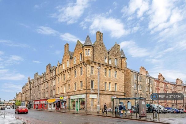 1 bedroom in a flat share to rent - Photo 1