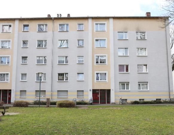 Geräumige 3-Zimmer-Erdgeschosswohnung mit Loggia - Photo 1
