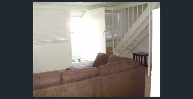 2 BEDROOM UNIT IN CENTRAL LOCATION! - Photo 1