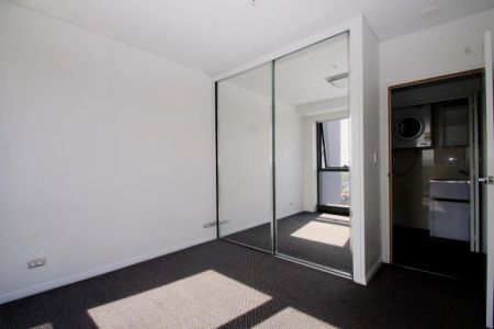 2Bedrooms, 2Bathrooms - Photo 4