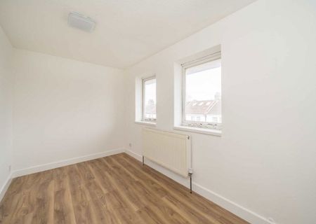 Crusoe Road, CR4 3LG, Mitcham - Photo 5