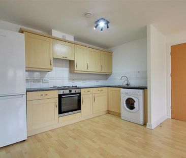 2 bedroom apartment to rent - Photo 2