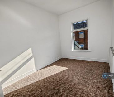 4 bedroom terraced house to rent - Photo 3