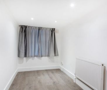 3 Bed Flat, Christchurch Road, SW2 - Photo 6