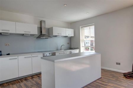 2 bedroom apartment to rent - Photo 4