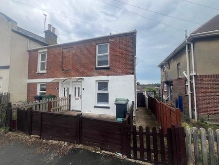 2 bedroom terraced house to rent - Photo 3