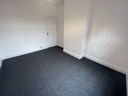 2 Bedroom Terraced - Photo 5