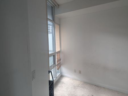 For Lease - 15 Bruyeres Mews Unit# 905, Toronto, Ontario - Photo 3