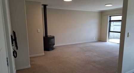 4-Bedroom Home in Central Cambridge – Walk to Town! - Photo 2