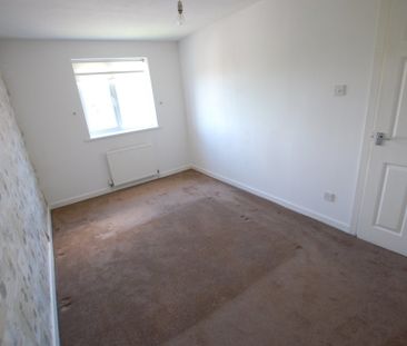 Maybreck Close Bolton Lancashire - Photo 4