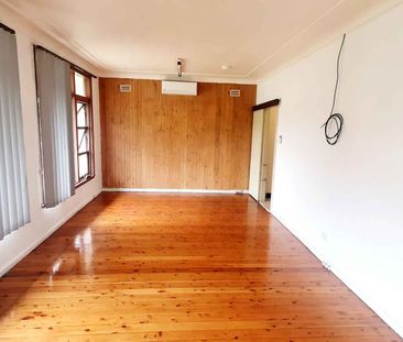 OPEN PLAN LIVING - Photo 3