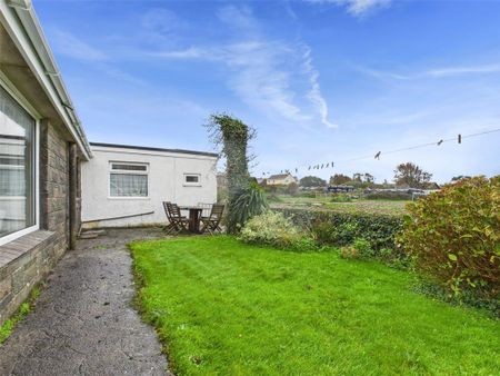 3 bedroom bungalow to rent - Photo 3