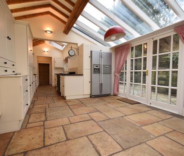 The Parade, Parkgate - Photo 3